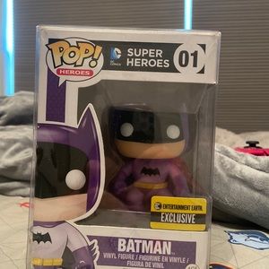 Purple rainbow, Batman first ever hero, category figure
